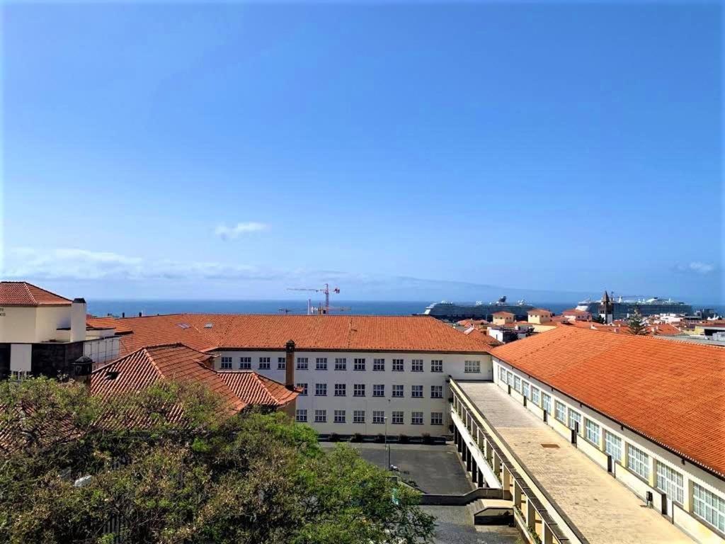 Madeira, 3 Bedroom Apartment With Ocean Views In Funchal Экстерьер фото